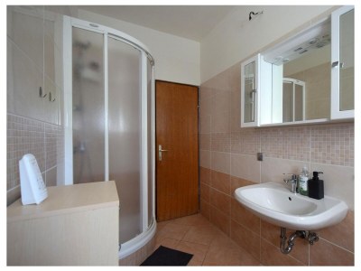 Apartment Two bedroom apartment with terrace Porat, Krk A-21904-a - Outdoor photo 11