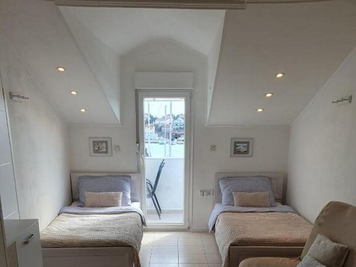 Apartment One bedroom apartment with balcony and sea view Jezera, Murter A-21908-a - Outdoor photo 4