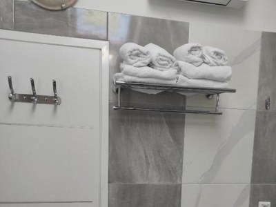 Apartment One bedroom apartment with balcony and sea view Jezera, Murter A-21908-a - Outdoor photo 14