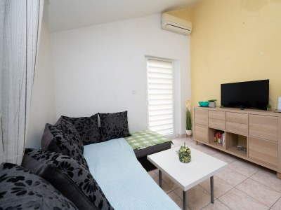 Apartment Two bedroom apartment with terrace Mandre, Pag A-22885-a - Outdoor photo 9