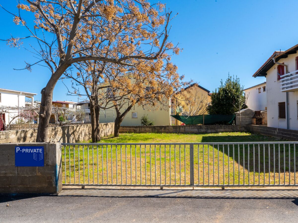 Apartment Two bedroom apartment with terrace Vir A-22930-a - Outdoor photo 5