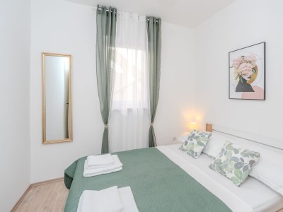 Apartment Two bedroom apartment with terrace Vir A-22930-a in Vir - Apartment