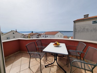 Apartment Two bedroom apartment with balcony and sea view Crikvenica A-22516-a - Outdoor photo 19