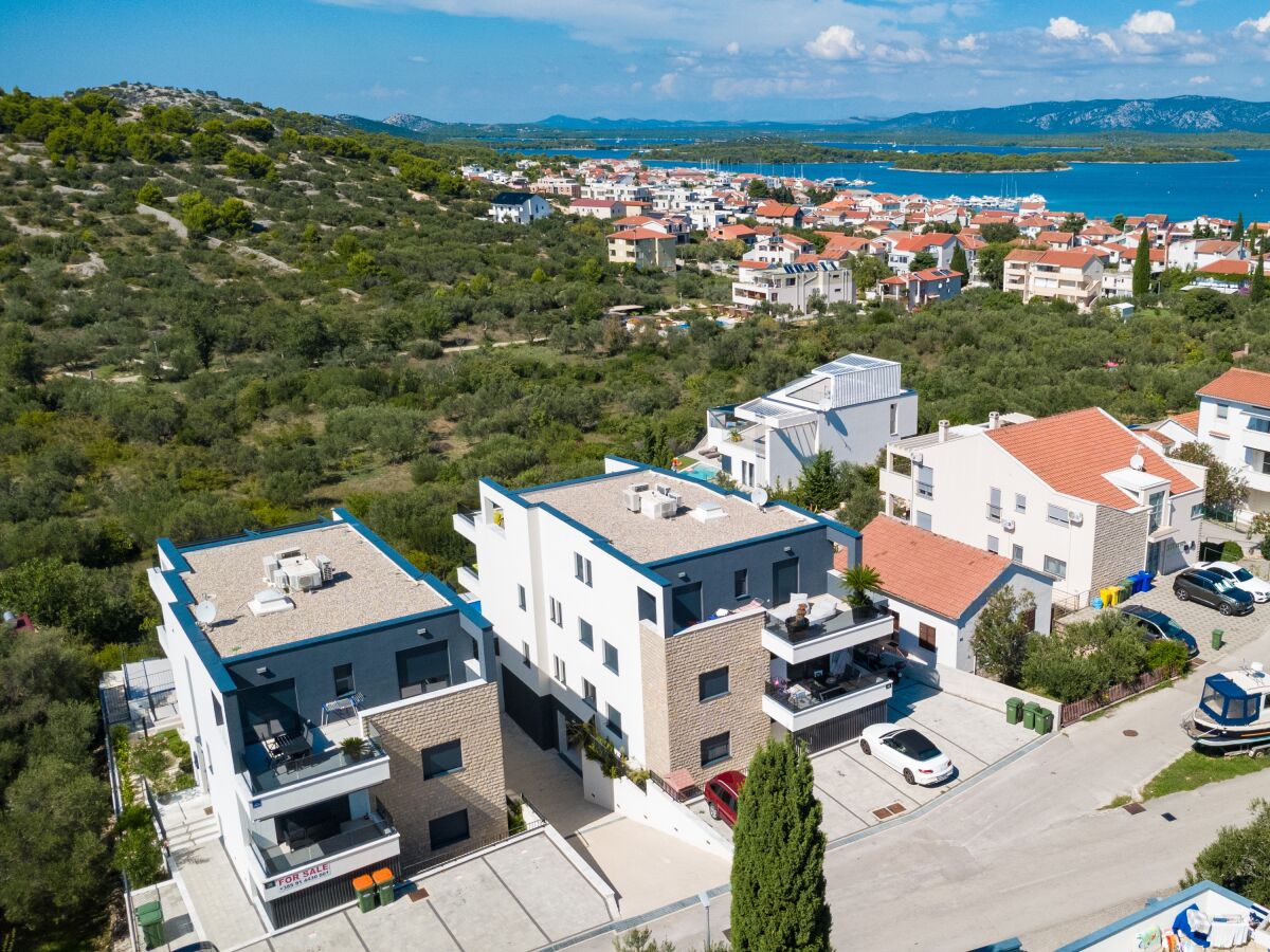 Apartment Three bedroom apartment with terrace Murter A-22942-a - Outdoor photo 2