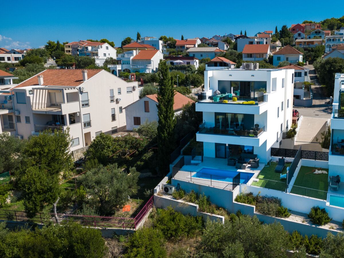 Apartment Three bedroom apartment with terrace Murter A-22942-a - Outdoor photo 4