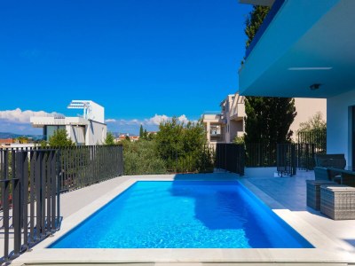 Apartment Three bedroom apartment with terrace Murter A-22942-a - Outdoor photo 11