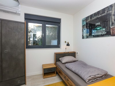 Apartment Three bedroom apartment with terrace Murter A-22942-a - Outdoor photo 34