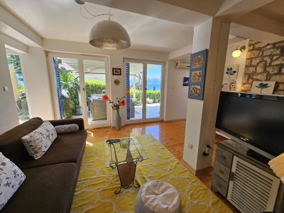 Apartment Two bedroom apartment with terrace and sea view Njivice, Krk A-23004-a - Outdoor photo 4