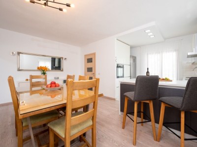 Apartment Two bedroom apartment with terrace and sea view Okrug Gornji, Čiovo A-23497-a - Outdoor photo 8