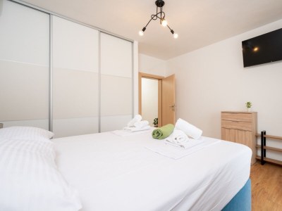 Apartment Two bedroom apartment with terrace and sea view Okrug Gornji, Čiovo A-23497-a - Outdoor photo 19