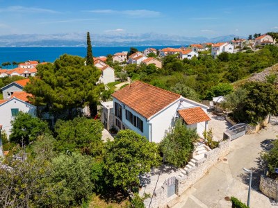 Holiday house Three bedroom house with terrace and sea view Sutivan, Brač K-23075 - Outdoor photo 4