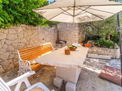 Holiday house Three bedroom house with terrace and sea view Sutivan, Brač K-23075 - Outdoor photo 8