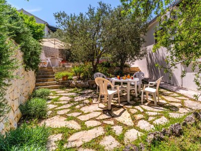 Holiday house Three bedroom house with terrace and sea view Sutivan, Brač K-23075 - Outdoor photo 10