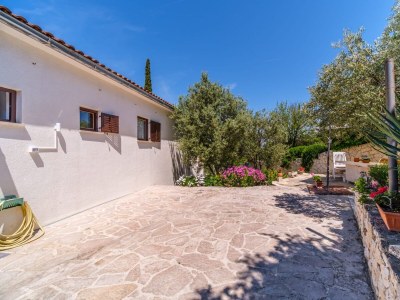 Holiday house Three bedroom house with terrace and sea view Sutivan, Brač K-23075 - Outdoor photo 11