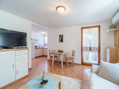 Holiday house Three bedroom house with terrace and sea view Sutivan, Brač K-23075 - Outdoor photo 17