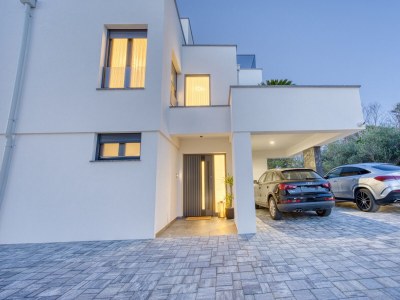 Villa Four-bedroom house with terrace and sea view Zaton, Zadar K-23511 - Outdoor photo 22