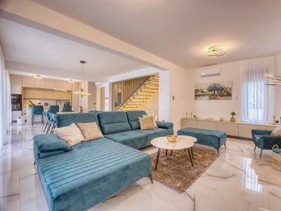 Villa Four-bedroom house with terrace and sea view Zaton, Zadar K-23511 - Outdoor photo 24