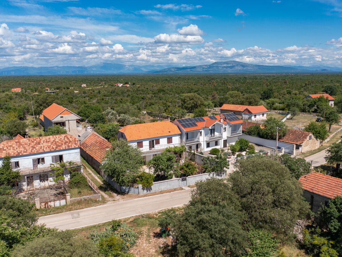 Apartment Apartments with parking space Smrdelje, Krka - 23078 - Apartments with parking space Smrdelje, Krka - 23078 - Outdoor photo 4