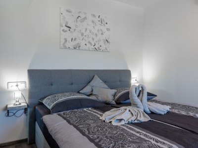 Apartment Two bedroom apartment with terrace and sea view Vir - Lozice, Vir A-23514-a - Outdoor photo 19