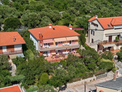 Apartment Three bedroom apartment with balcony and sea view Martinšćica, Cres A-23222-a - Outdoor photo 5