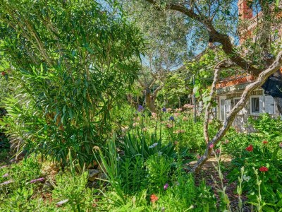 Apartment Three bedroom apartment with balcony and sea view Martinšćica, Cres A-23222-a - Outdoor photo 10