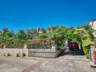 Apartment Three bedroom apartment with balcony and sea view Martinšćica, Cres A-23222-a - Outdoor photo 15