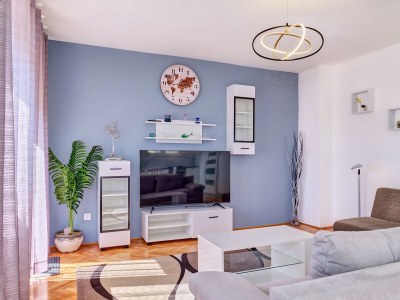 Apartment Three bedroom apartment with balcony and sea view Martinšćica, Cres A-23222-a - Outdoor photo 16