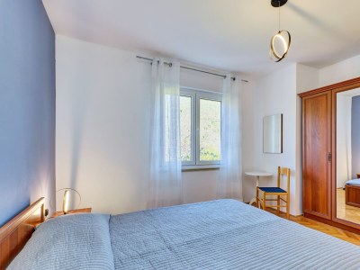 Apartment Three bedroom apartment with balcony and sea view Martinšćica, Cres A-23222-a - Outdoor photo 25