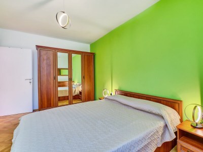 Apartment Three bedroom apartment with balcony and sea view Martinšćica, Cres A-23222-a - Outdoor photo 28