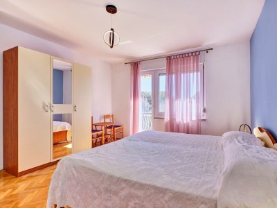 Apartment Three bedroom apartment with balcony and sea view Martinšćica, Cres A-23222-a - Outdoor photo 30