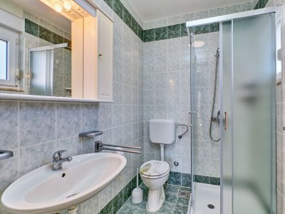 Apartment Three bedroom apartment with balcony and sea view Martinšćica, Cres A-23222-a - Outdoor photo 31