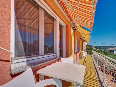 Apartment Three bedroom apartment with balcony and sea view Martinšćica, Cres A-23222-a - Outdoor photo 40