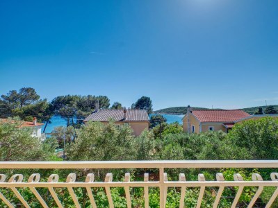 Apartment Three bedroom apartment with balcony and sea view Martinšćica, Cres A-23222-a - Outdoor photo 41