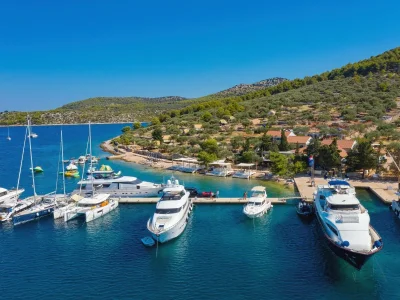 Holiday room near beach Cove Golubovac, Kornati S-23062-a in Kornati - Holiday room