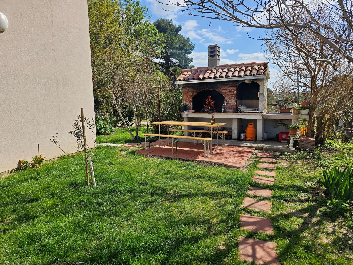 Apartment One bedroom apartment with terrace Mundanije, Rab A-23315-a - Outdoor photo 2