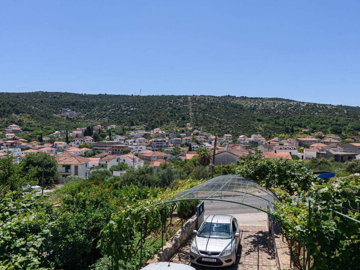 Apartment Three bedroom apartment with terrace and sea view Marina, Trogir A-23353-a - Outdoor photo 4