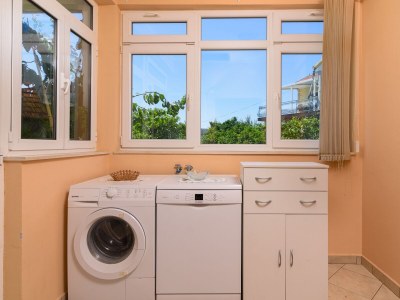 Apartment Three bedroom apartment with terrace and sea view Marina, Trogir A-23353-a - Outdoor photo 9