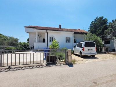 Apartment Two bedroom apartment with terrace and sea view Krk A-23675-a - Outdoor photo 2