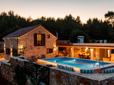 Holiday house Three bedroom house with terrace Basina, Hvar K-23475 in Vrbanj - Holiday house