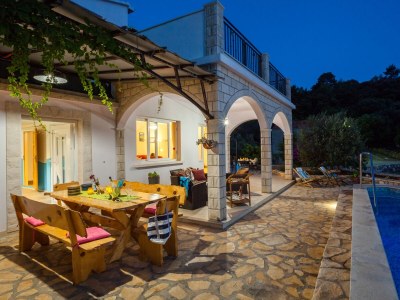 Holiday house Comfortable and spacious house near beach Gršćica, Korčula K-23487 - Outdoor photo 16