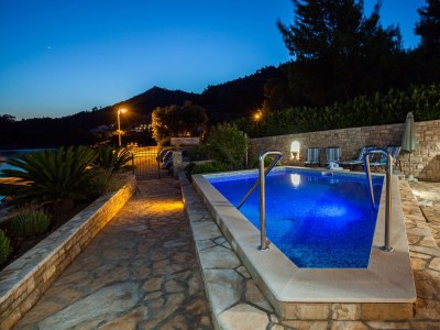 Holiday house Comfortable and spacious house near beach Gršćica, Korčula K-23487 - Outdoor photo 17