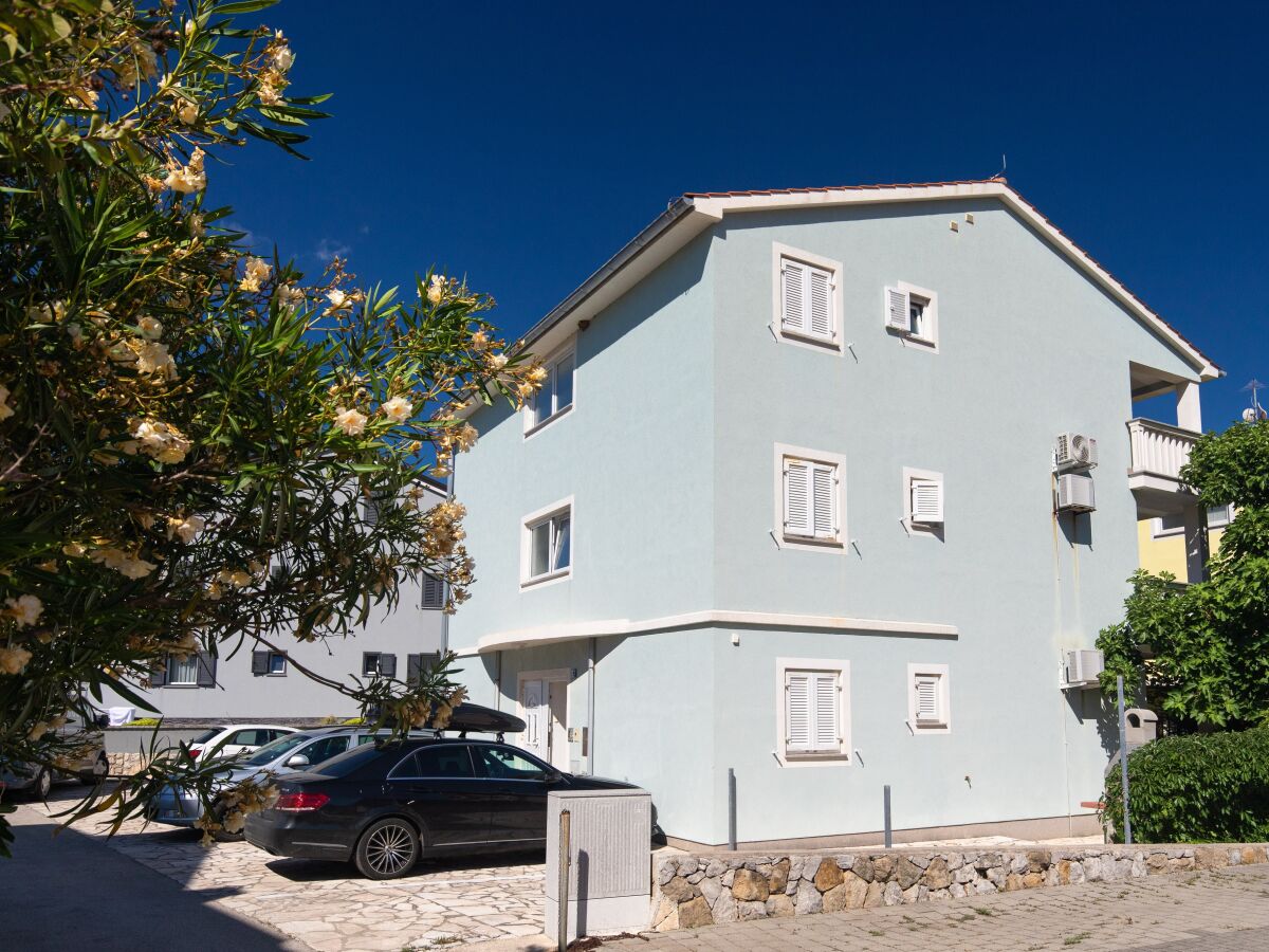 Apartment One bedroom apartment with terrace Baška, Krk A-23726-a - Outdoor photo 2