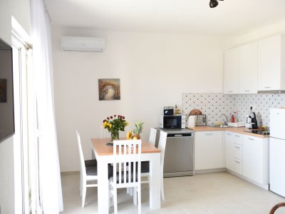 Apartment Three bedroom apartment with terrace and sea view Makarska A-19795-d - Outdoor photo 8