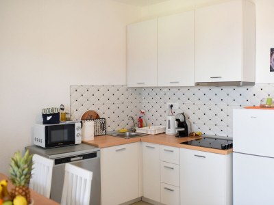 Apartment Three bedroom apartment with terrace and sea view Makarska A-19795-d - Outdoor photo 11