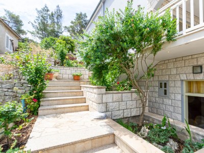 Apartment One bedroom apartment near beach Prigradica, Korčula A-14341-a - Outdoor photo 8