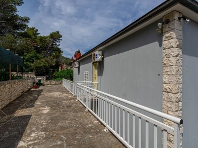 Apartment One bedroom apartment near beach Prigradica, Korčula A-14341-a - Outdoor photo 9