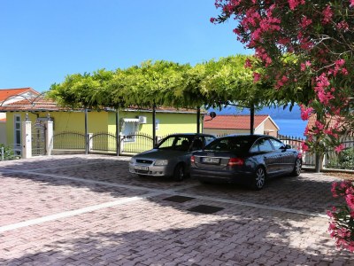 Holiday room with balcony and sea view Duće, Omiš S-10303-d - Outdoor photo 14