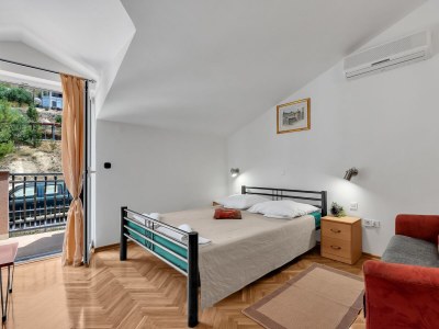 Holiday room with balcony and sea view Duće, Omiš S-10303-d - Outdoor photo 24