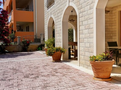 Holiday room with balcony and sea view Duće, Omiš S-10303-e - Outdoor photo 9