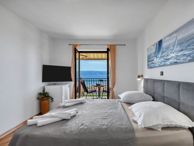 Holiday room with balcony and sea view Duće, Omiš S-10303-f - Outdoor photo 17